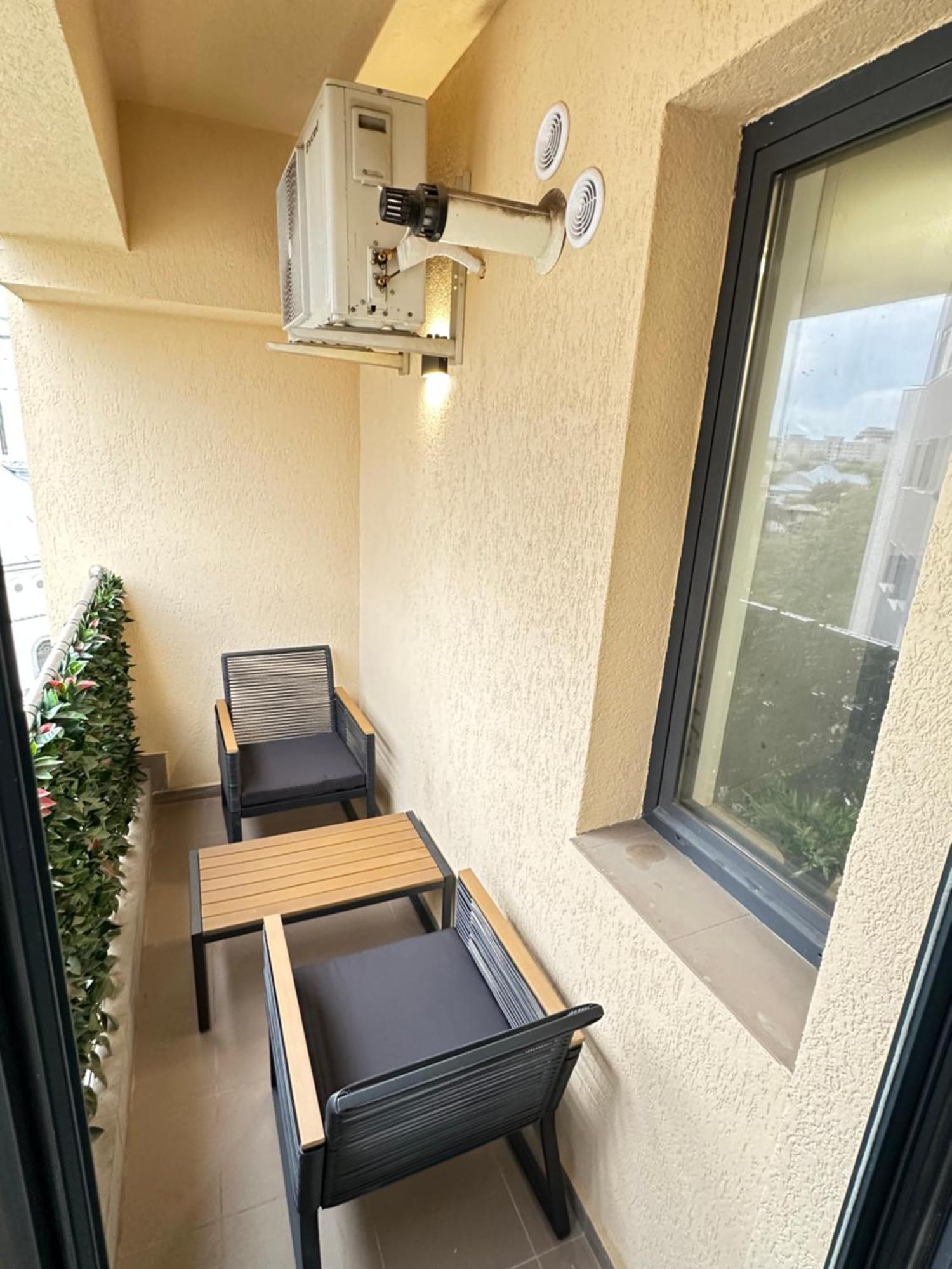 Centru Unirii Luxury Vip Palmier Apartament 2 Camere Cu Terasa Exterioara Amenajata ! Parcare Subterana Privata Climatizata Si Supravegheata Video Dar Doar Cu Rezervare In Limita Locurilor Disponibile !Proprietate In Regim Hoteliep - Nu Are Bucatarie Bucareste Exterior foto